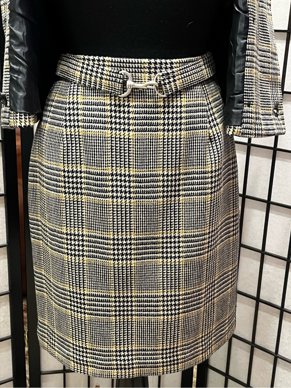 VINTAGE BANANA REPUBLIC WOOL GLEN Plaid Tweed TWO PIECE VEST SKIRT SUIT SZ 8 - Picture 8 of 16